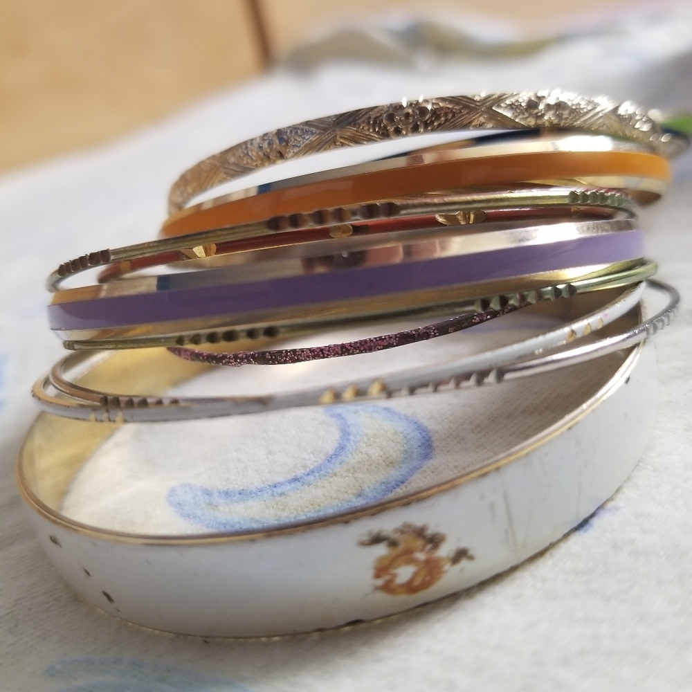 Bangles (Bracelets)